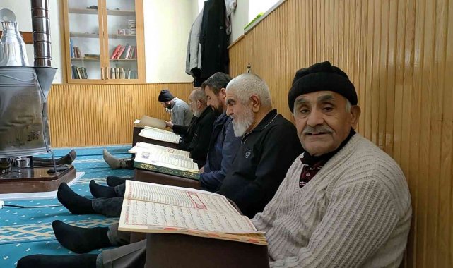 Kış aylarında huzuru Kur-an&#039;da buldular