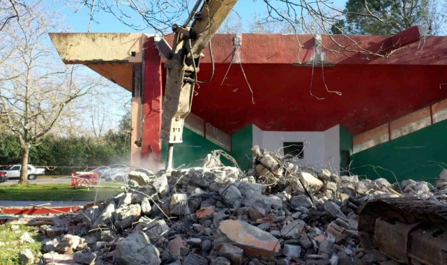 Kocaeli Fuarı'nda 52 yapı yıkıldı