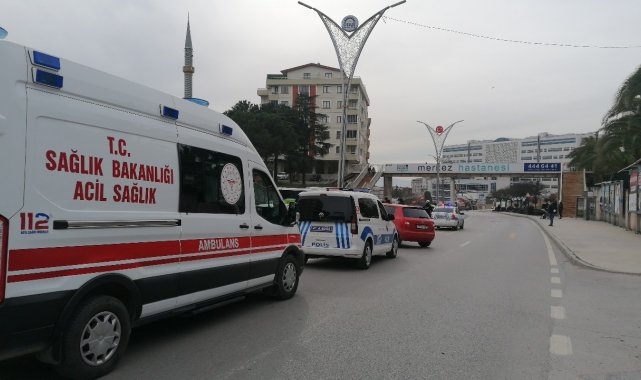 Kocaeli'de iki araç çarpıştı: 3 yaralı