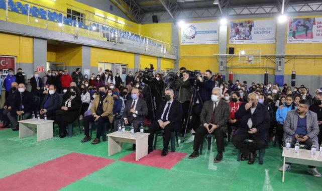 Kocasinan Belediyesi şampiyon sporcuları ödüllendirdi