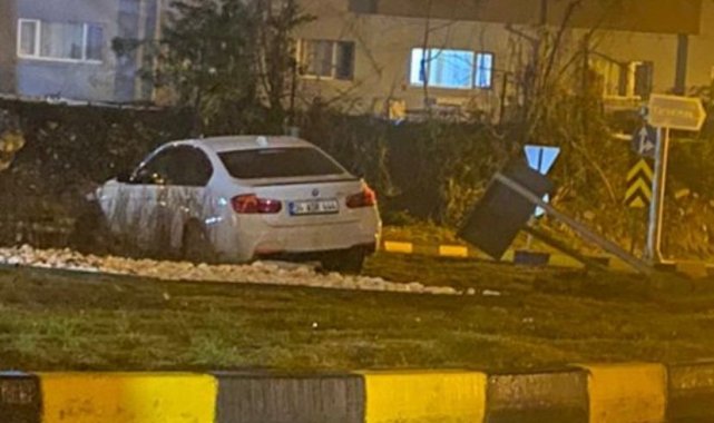 Kontrolden çıkan otomobil önündeki araçla çarpıştı