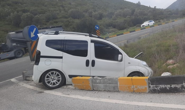 Kontrolden çıkan otomobil refüje çıktı