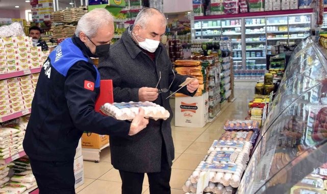 Konya Büyükşehir zabıtasından marketlerde KDV denetimi