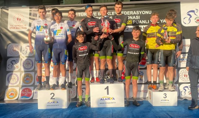 Konya Büyükşehirli bisikletçiler Türkiye Şampiyonası'nda göz doldurdu