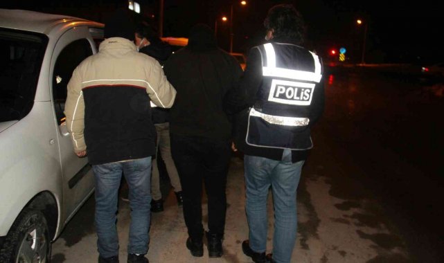 Konya'da inşaattaki hırsızlığın şüphelileri tutuklandı