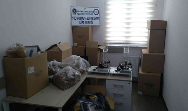 Konya&#039;da kaçak sigara operasyonu: 7 gözaltı