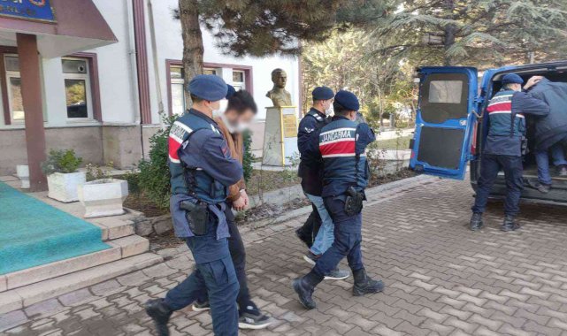 Köy evinden eşya çalan 2 hırsızlık zanlısı tutuklandı