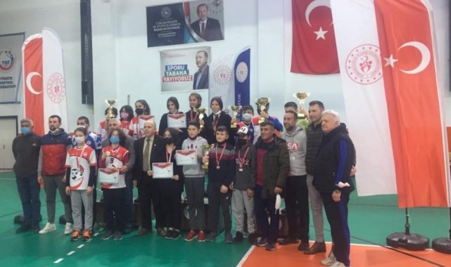 Köyceğiz'de Yıldızlarda Floor Curling il birincileri belli oldu