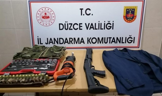 Köylere dadanan hırsızlar yakalandı takım elbise bile çalmışlar