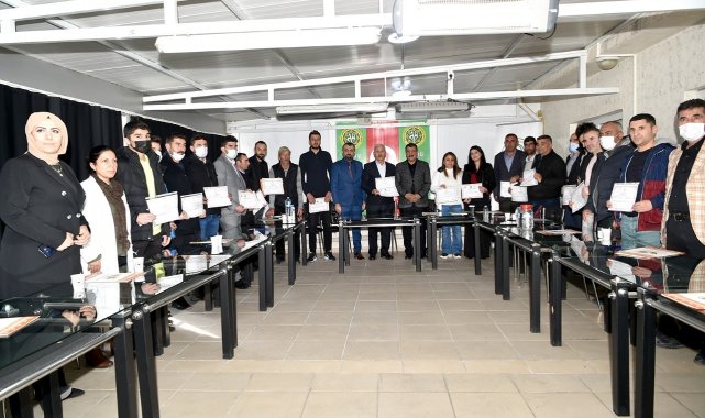 Koyun kırpma kursunu başarıyla tamamlayanlara sertifikaları verildi