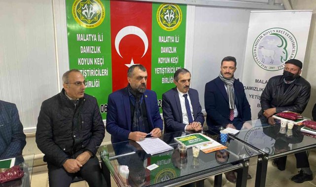 Koyun ve Keçi Birliğinden, küpe ve kayıt defteri dağıtım toplantısı