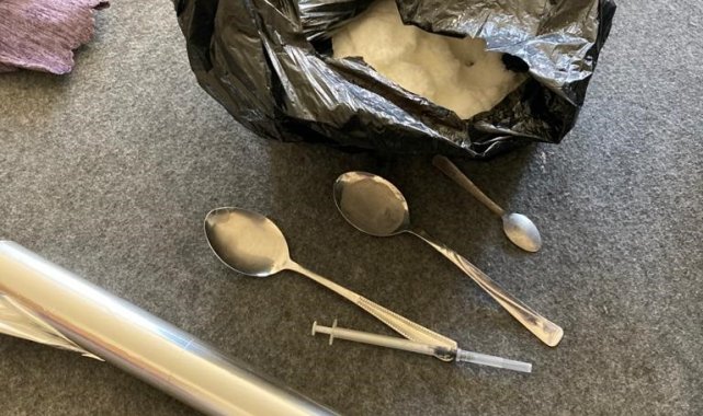 Kumar oynanan işyerinde uyuşturucu madde çıktı