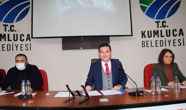 Kumluca Belediyesi Meclis Toplantısı&#039;nda MHP&#039;liler meclisi terk etti