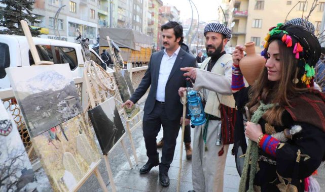 Kurduğu stantta Hakkari'nin kültürünü tanıttı