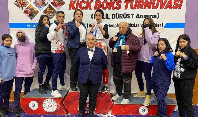 Kütahya Belediyespor Kulübü sporcularından bronz madalya