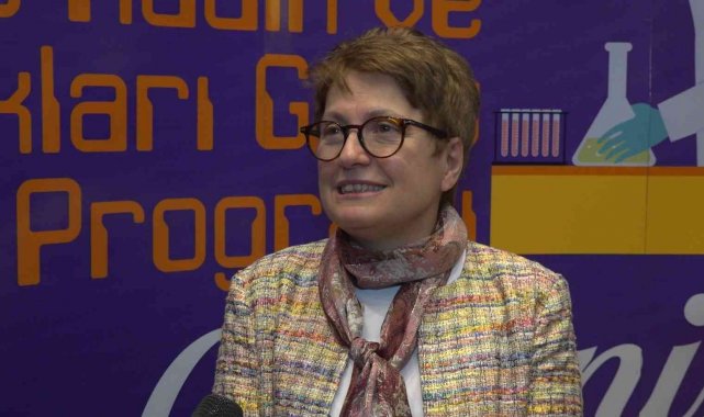 Kutuplardan dönen Prof. Dr. Burcu Özsoy, Tuzlalı kız öğrencilerle buluştu