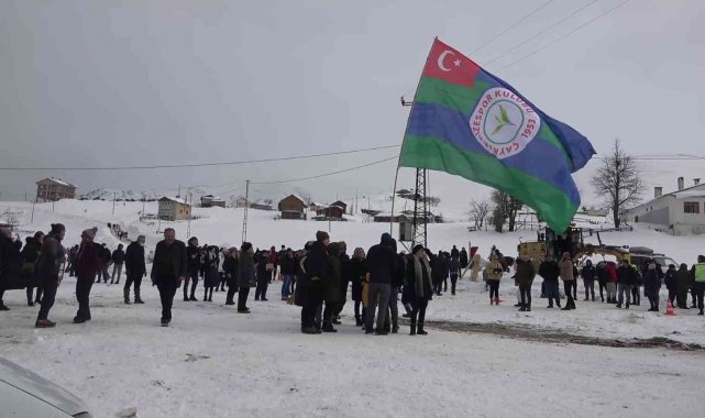 Lazboard'lar ile kar üstünde kaydılar