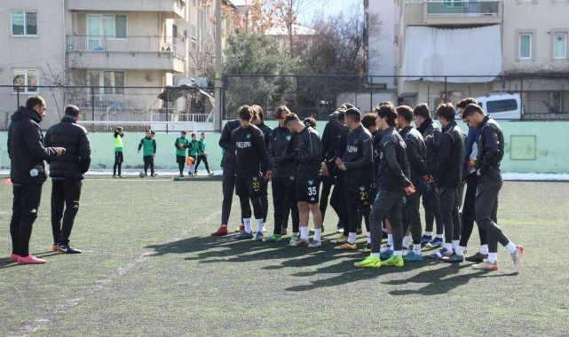 Liderliğe göz diken Genç Horozlar, gözünü Eyüp maçına kilitlendi