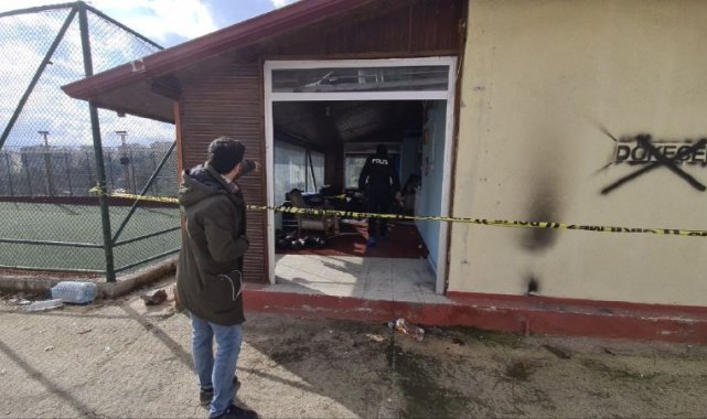 Mahalleli gençlerin kurduğu amatör spor kulübü'nün kapısını ve sobasını çaldılar