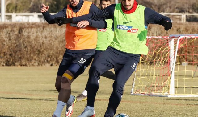 Majid Hosseini takıma katıldı