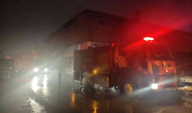 Malatya'da mobilya dükkanında yangın
