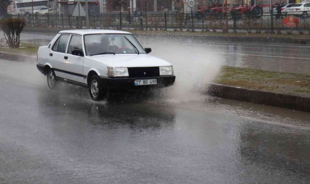 Malatya'da sağanak etkili oluyor