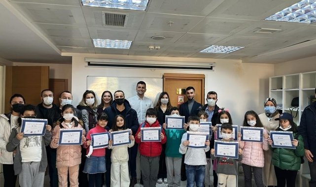 Maltepe'de 130 miniğe İngilizce sertifikası