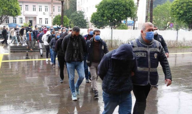 Manavgat&#039;ta yabancı uyruklu 20 kadın fuhuş batağından kurtarıldı