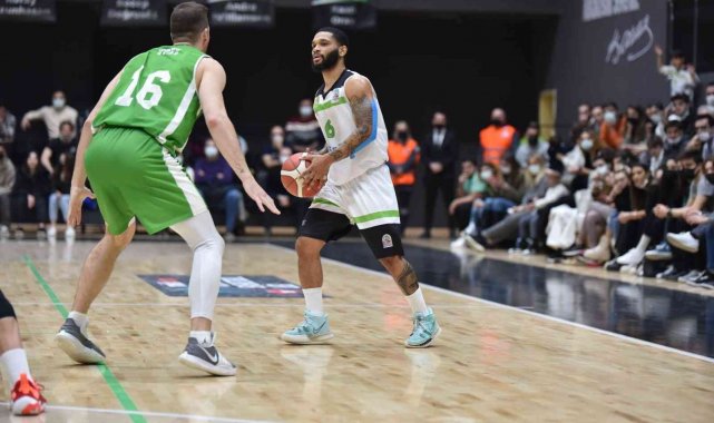 Manisa BBSK Basketbol takımı Mamak Belediyesini 90-82 mağlup etti