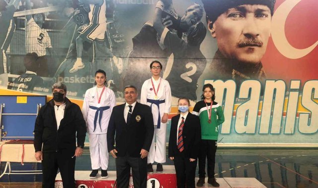 Manisa BBSK'lı karatecilerden 10 madalya