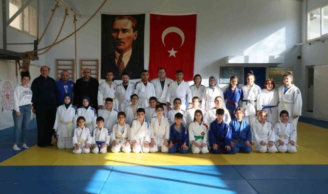 Manisalı görme engelli judocular Aydın'da madalya hedefliyor
