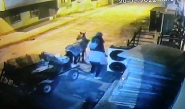 Mardin&#039;de at arabalı hırsızlar kameraya yakalandı