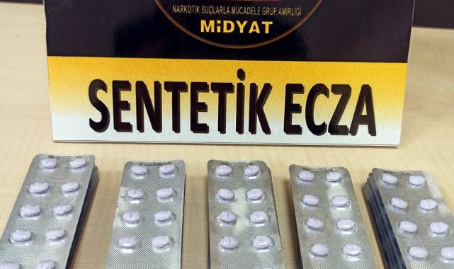 Mardin'de madde bağımlılarına satılan 250 adet kırmızı reçete tableti ele geçirildi