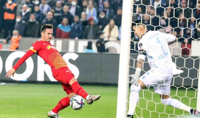 Mario Gavranovic gollerine devam ediyor