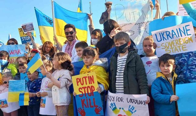 Marmaris'te yaşayan Ukraynalılardan "Savaşa hayır" haykırışı