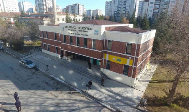 Melikgazi'de İldem Akıl Küpü Kütüphanesi ve Eski Çınarlar Yaşam Merkezi açılıyor