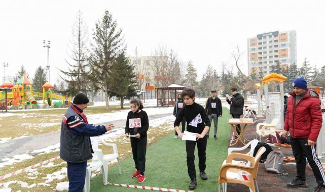 Melikgazi'nin parklarında spor müsabakaları yapılıyor