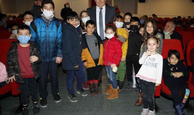 Menteşe Belediyesi'nden öğrencilere ücretsiz sinema