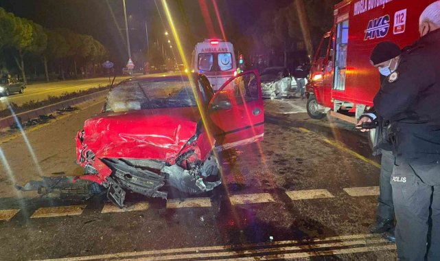 Menteşe'de trafik kazası; 3 yaralı