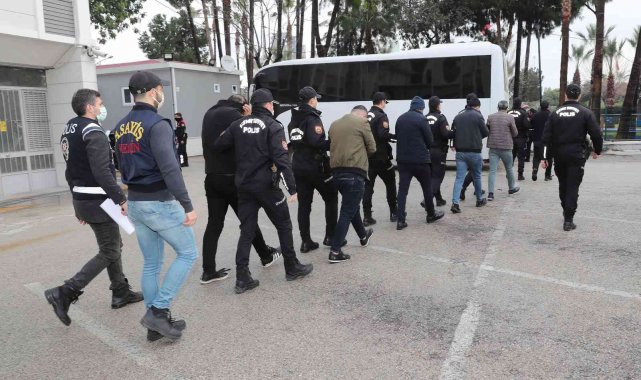 Mersin merkezli fuhuş operasyonu: 9 gözaltı