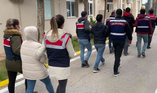 Mersin merkezli PKKKCK operasyonu: 5 gözaltı