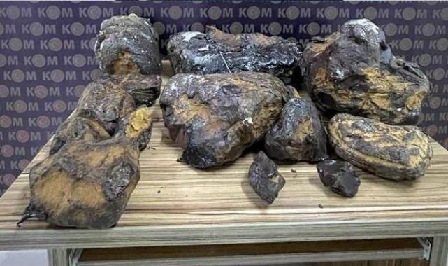 Mersin'de 10 milyon lira değerinde 'balina kusmuğu' ele geçirildi