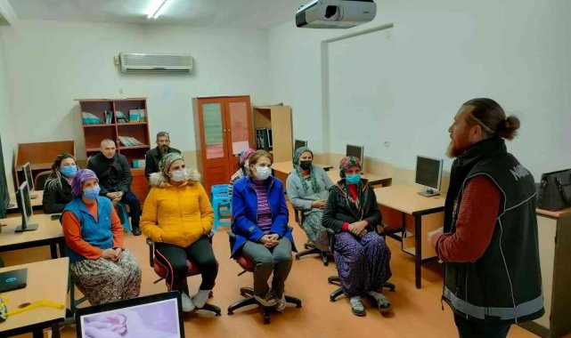 Mersin'de 'En iyi narkotik polisi anne' eğitimi verildi