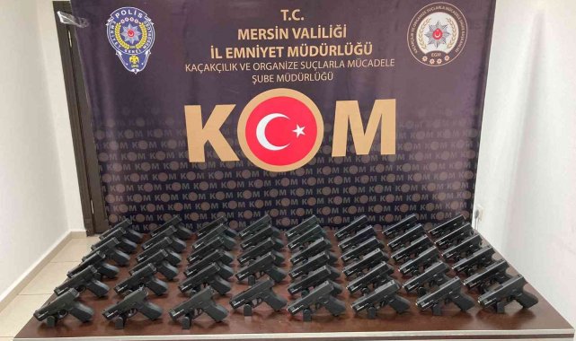 Mersin'de 47 adet 'Glock' marka silah ele geçirildi