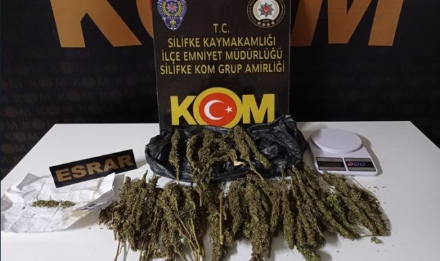 Mersin'de bir araçta 506 gram esrar ele geçirildi