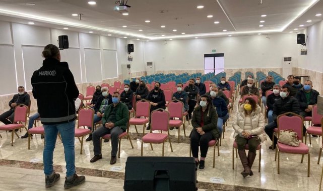 Mersin'de "En iyi narkotik polisi anne" eğitimi verildi
