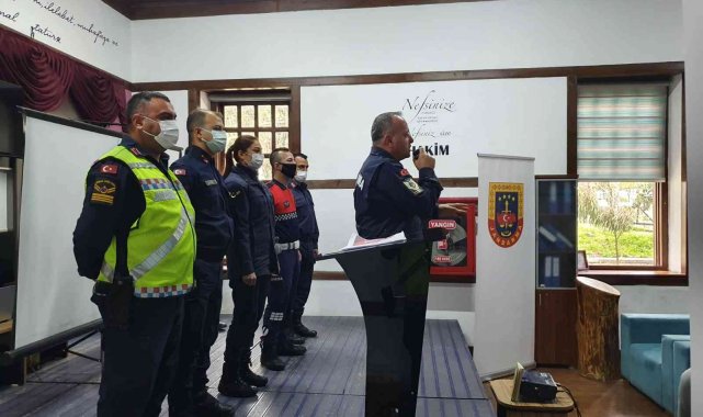 Meslek seçimi yapacak öğrencilere 'jandarma' tanıtıldı