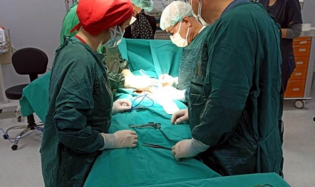 Milletvekili Tamer; Develi Devlet Hastanesi'nde ilk ameliyatı yaptı