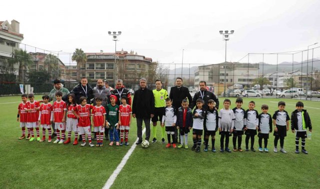 Minik futbolcular Marmaris'te