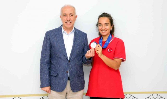 Miray, Mersin&#039;i yine gururlandırdı